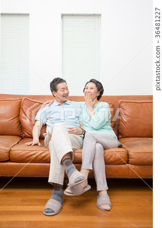 an elderly couple life, very harmoniously like newlyweds 353 an elderly couple life, very harmoniously like newlyweds 353 36481227