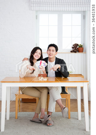 newly married couple 536 newly married couple 536 36481938
