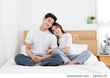 newly married couple 682 newly married couple 682 36482245