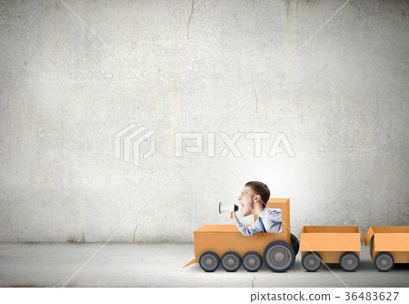 We deliver fast 36483627