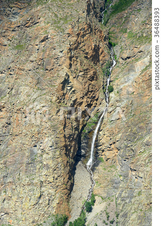 Waterfall on river Karasu in Valley of Chulyshman  36488393