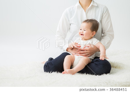 媽媽擁抱(微笑) 媽媽擁抱(微笑) 36488451