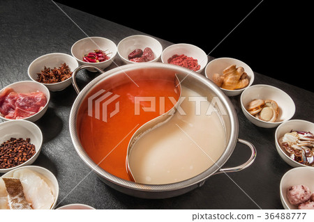 中國正宗雙色鍋中國火鍋 36488777