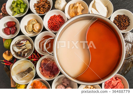 Chinese authentic two color pot Chinese hot pot 36488779