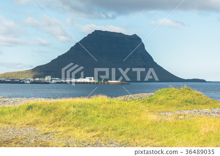 Western Icelandic Kirkjufell mountain landscape 36489035