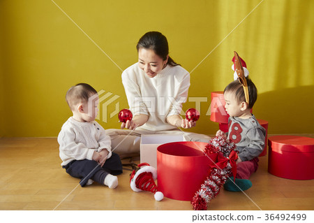 Children, infants, mothers, Koreans 36492499