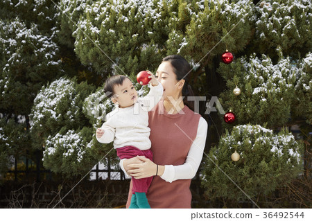 Mother and Son, Korean 36492544