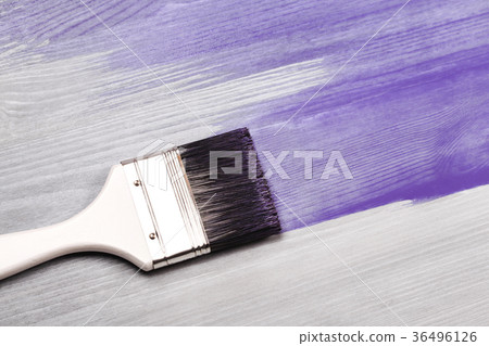 Painting white wooden surface Painting white wooden surface 36496126