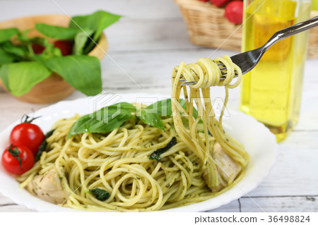 Basil chicken pasta 36498824