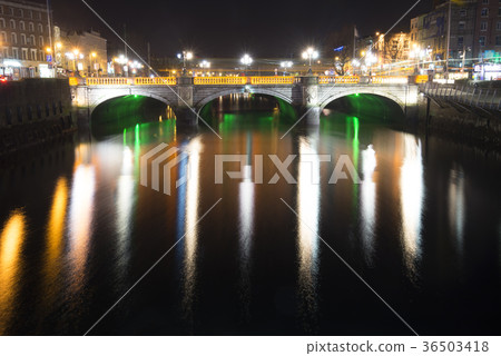 愛爾蘭都柏林橋 愛爾蘭都柏林橋 36503418