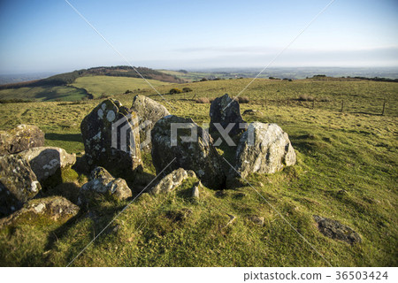愛爾蘭凱爾特人廢墟石圈子 36503424