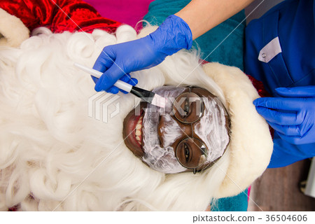 Black santa claus in beauty spa. 36504606