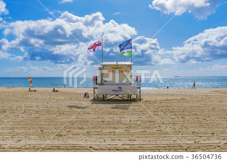 Lifegaurd hut on Bournemouth beach Lifegaurd hut on Bournemouth beach 36504736