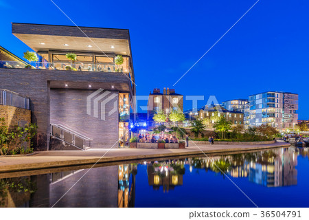 Modern riverside architecture in Kings Cross Modern riverside architecture in Kings Cross 36504791