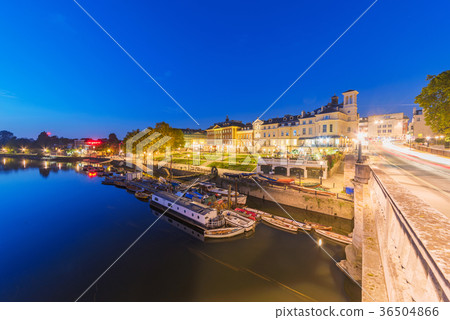 Richmond riverfront area 36504866