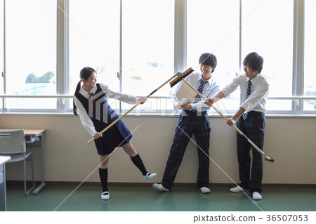 A high school student A high school student 36507053