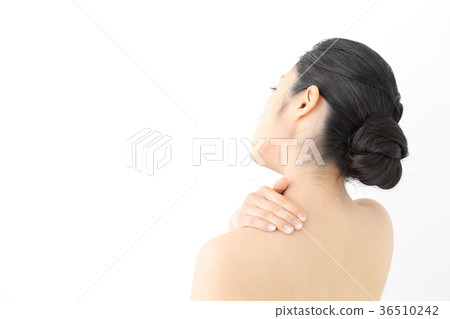 Young women body care Young women body care 36510242