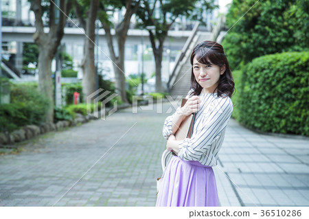 女性商務OL通勤 36510286