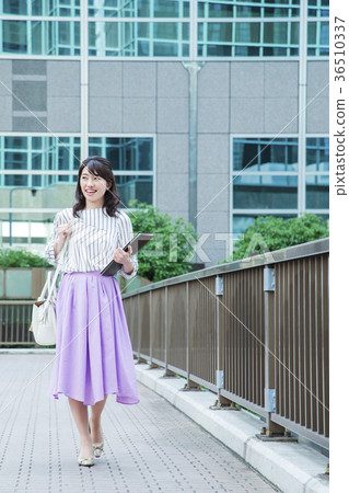 女性商務OL通勤 36510337