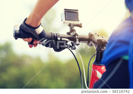 cyclist cycling mountain bike on trail cyclist cycling mountain bike on trail 36510742