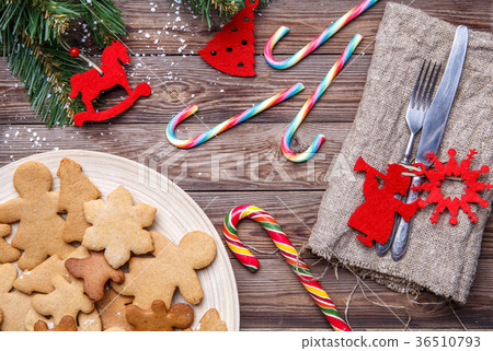 Decorated table with ginger cookies 36510793