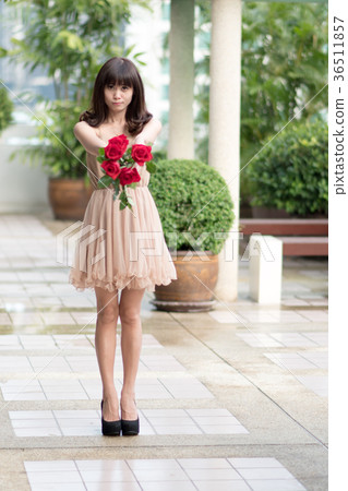 少婦玫瑰花束 少婦玫瑰花束 36511857