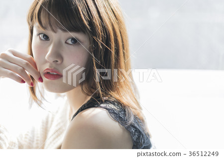 女性肖像 36512249