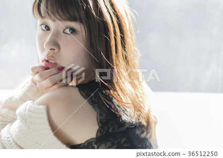 女性肖像 36512250