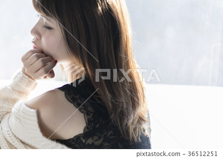 Female portrait 36512251