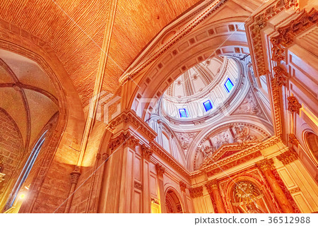 Inside Metropolitan Cathedral. Inside Metropolitan Cathedral. 36512988