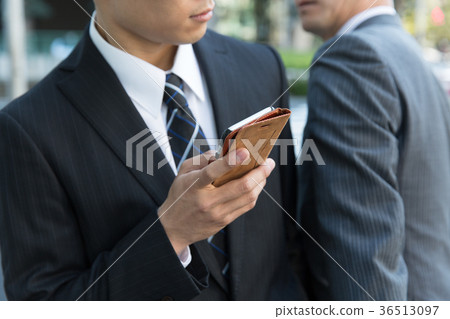 Walking smartphone Walking smartphone 36513097