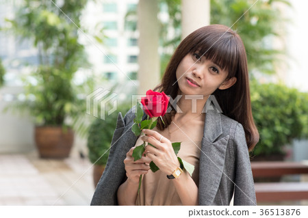 Young Woman Rose Love Young Woman Rose Love 36513876