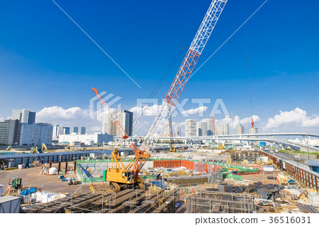 Urban landscape with a large construction site 36516031