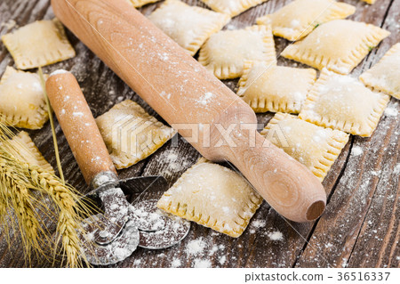 Raw ravioli Raw ravioli 36516337