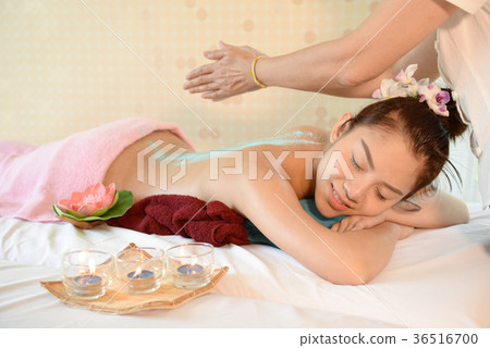 Spa and massage 36516700