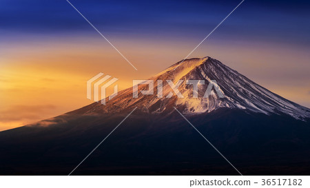 Fuji mountain at sunrise. 36517182