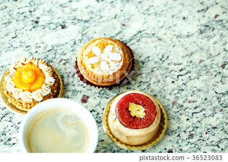 Tea and coffee at tea ceremony 36523083