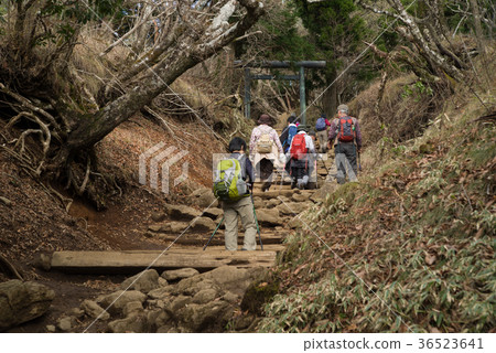 神奈川縣大山表參道鳥居 神奈川縣大山表參道鳥居 36523641