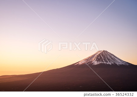 從Shindoen看到的富士山(早晨的景色) 從Shindoen看到的富士山(早晨的景色) 36524332