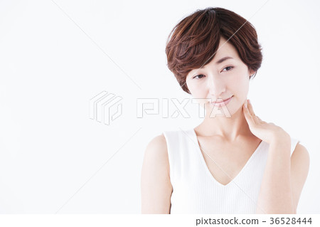 婦女秀麗護膚秀麗少婦 36528444