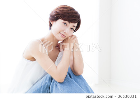 Beauty woman skincare beauty young woman Beauty woman skincare beauty young woman 36530331