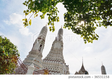Wat Arun在曼谷，Thailnd（曼谷的寺廟，黎明寺） 36531158