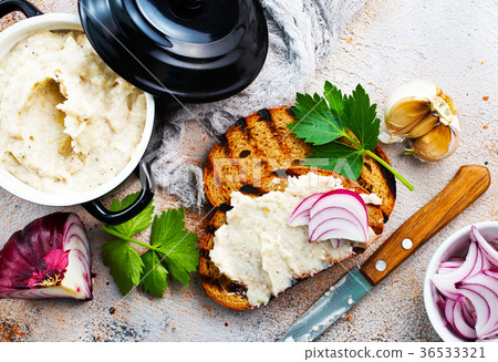 lard with garlic lard with garlic 36533321