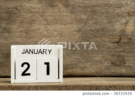 White block calendar present date 21 and January White block calendar present date 21 and January 36533439