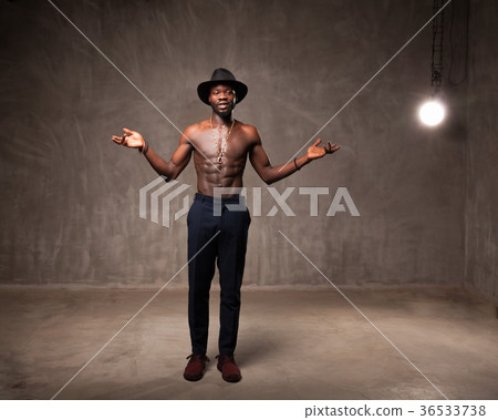 Fit strong physique African American young man Fit strong physique African American young man 36533738