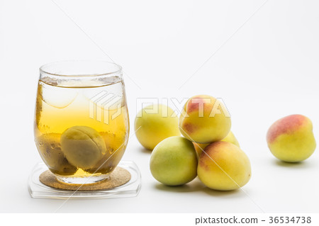 梅酒和Minamitakaume 梅酒和Minamitakaume 36534738