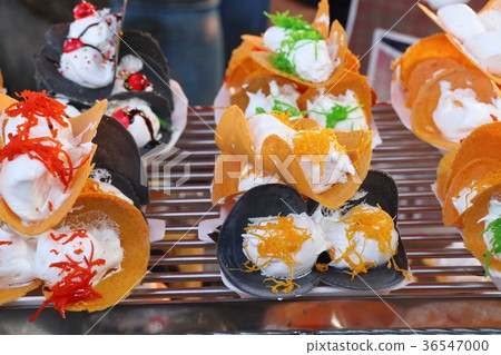 Thai crispy pancake - cream crepes Thai crispy pancake - cream crepes 36547000