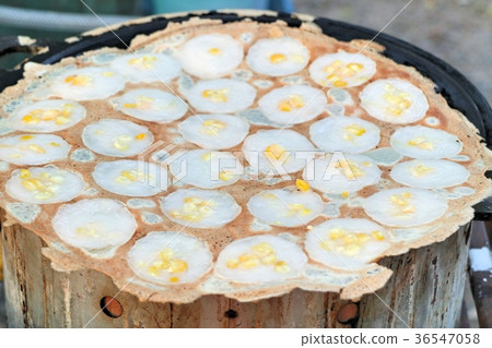 Coconut milk mix sugar and flour Coconut milk mix sugar and flour 36547058
