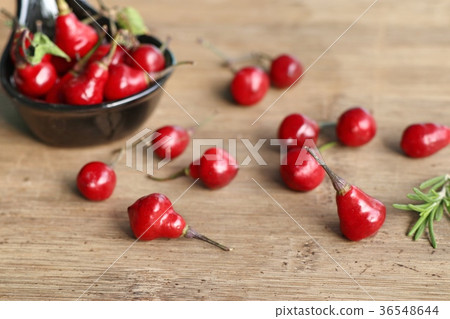 Spicy red chili peppers Spicy red chili peppers 36548644
