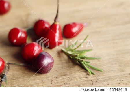 Spicy red chili peppers Spicy red chili peppers 36548646